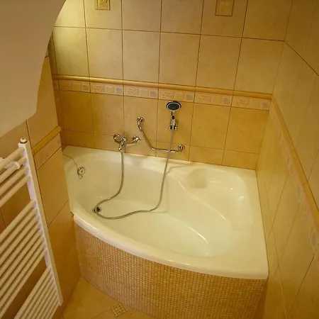 Kulisek Vendégház 3*